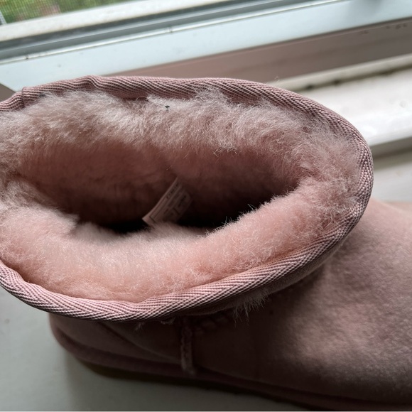 UGGs, mini light pink new with tags - Picture 4 of 13
